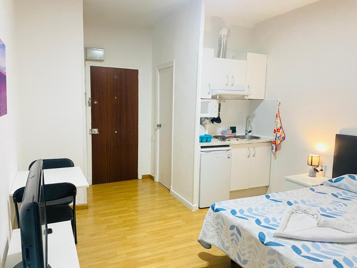 Apartamento Familiar Appartement Madrid Buitenkant foto